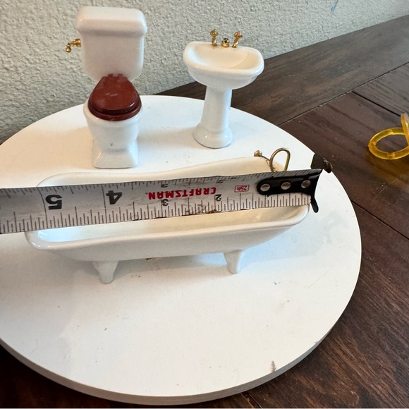 Vintage ceramic dollhouse furniture bathroom set toilet sink and tub - Picture 5 of 7